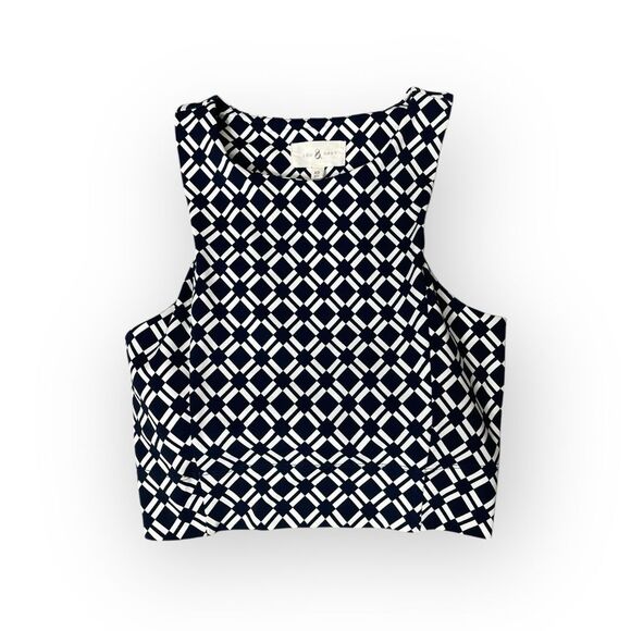 Lou & Grey crop workout top with shelf bra built in new with tag size small XS - Picture 1 of 3